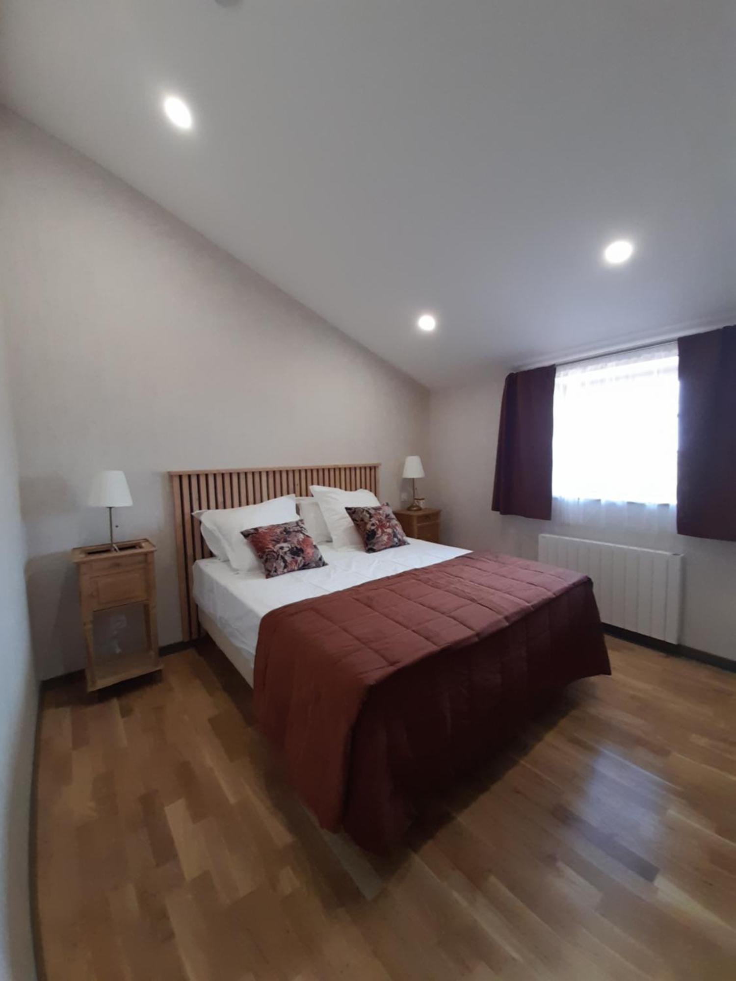 Bed and Breakfast Les Pierres Roses Coise Exterior foto